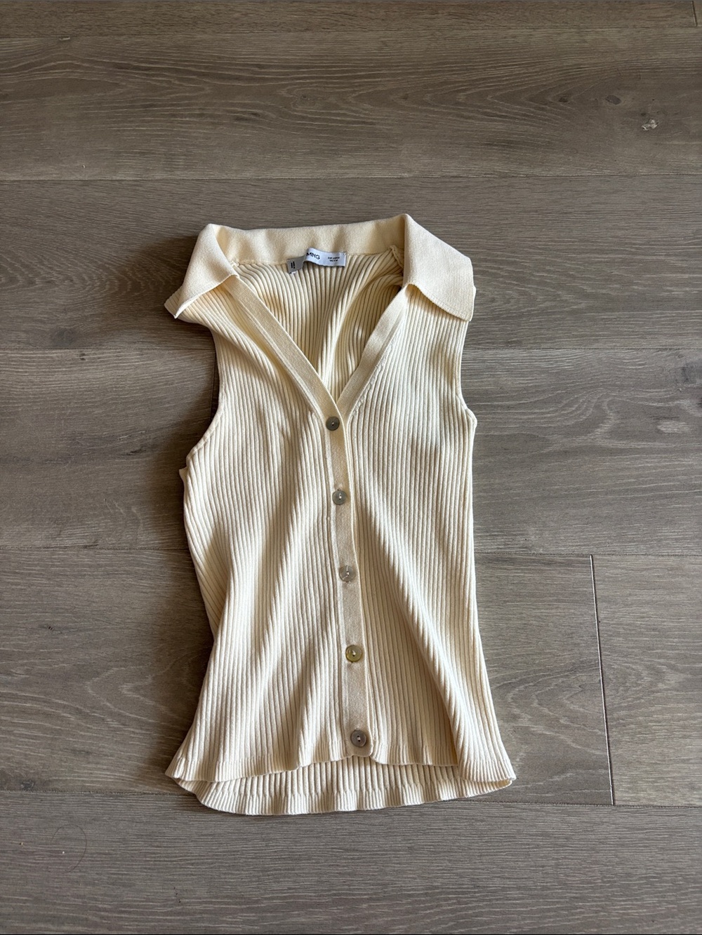 Mango butter yellow/cream sleeveless top